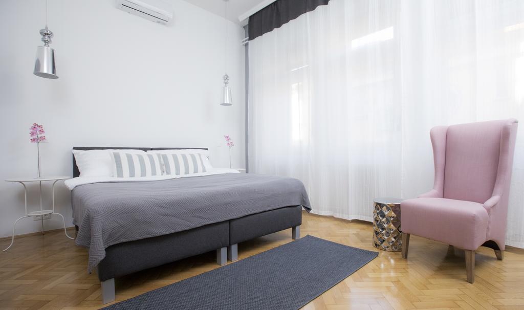 Appartamento Dom Apartman Szeged Esterno foto